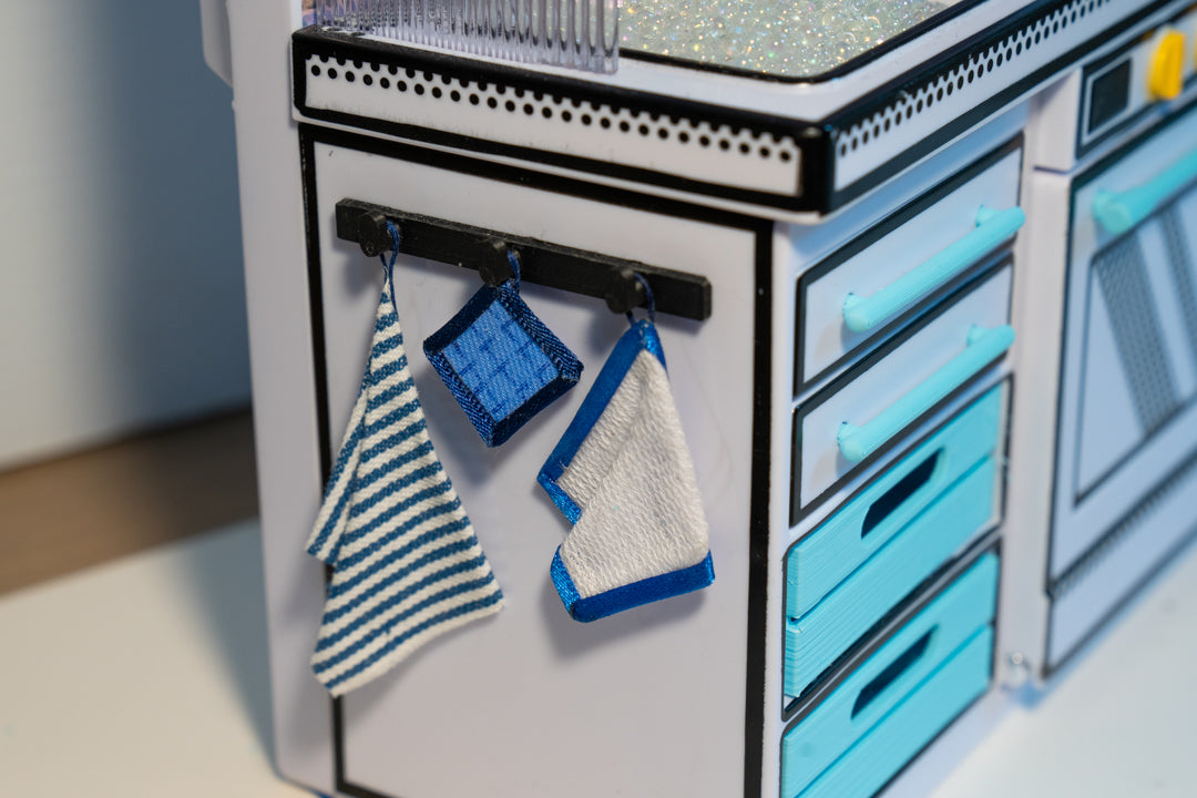 Towels and Rack (4 Pieces)